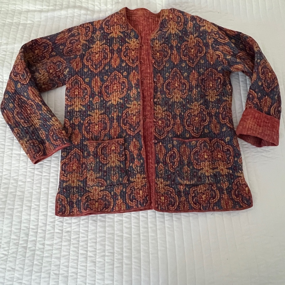 Vintage Quilted Reversible Paisley Floral Motif Jacket in Rust & Navy sz OS